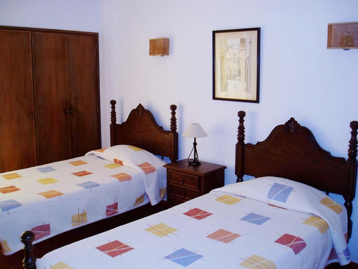 Apartamentos Salema Praia Club Ngoại thất bức ảnh