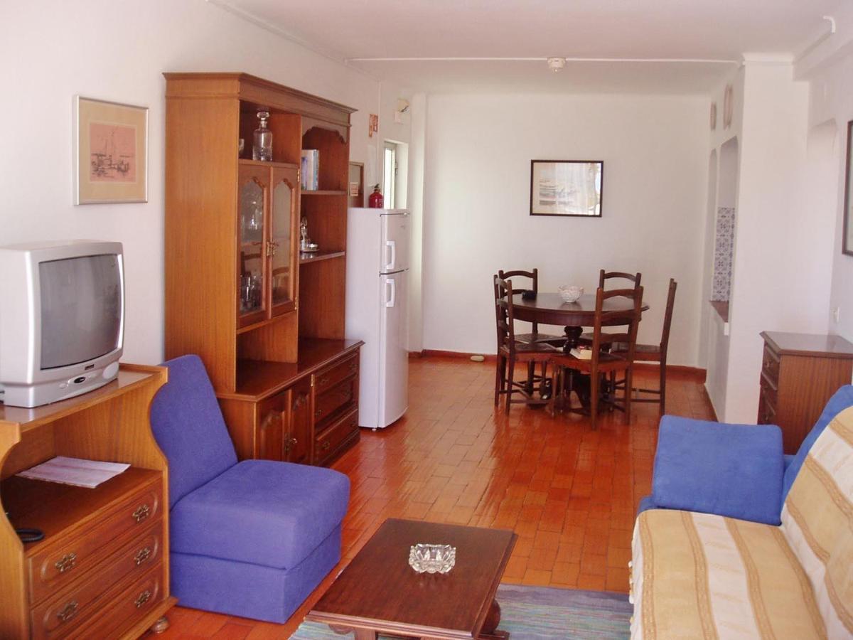 Apartamentos Salema Praia Club Ngoại thất bức ảnh