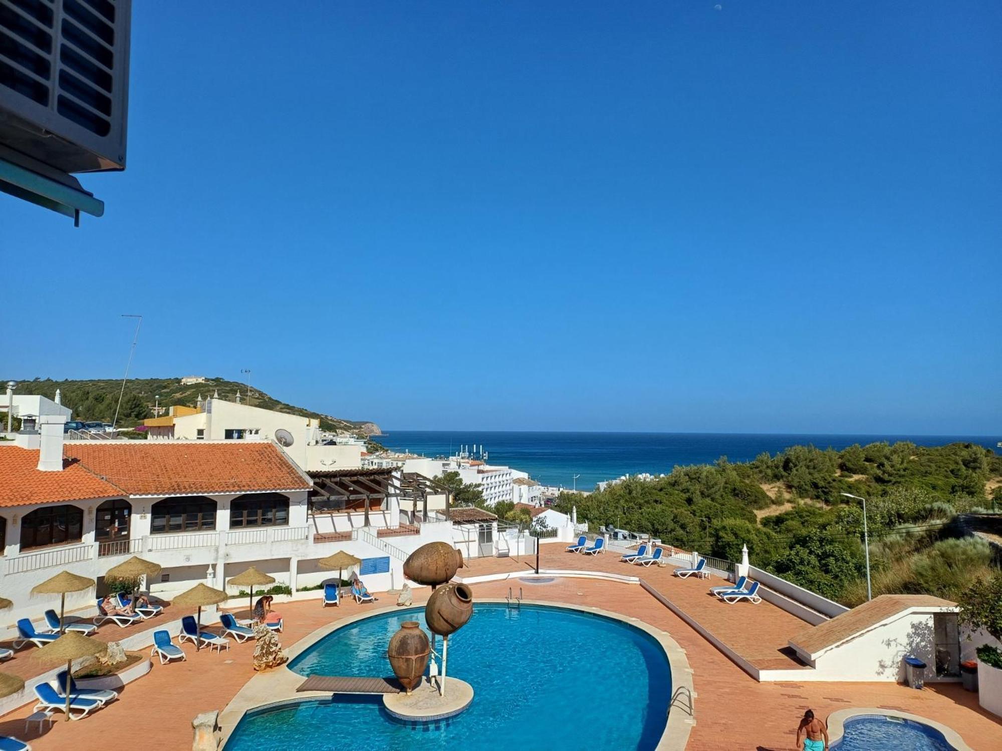 Apartamentos Salema Praia Club Ngoại thất bức ảnh
